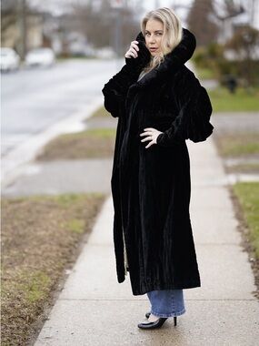 Antique Velvet Opera Cloak